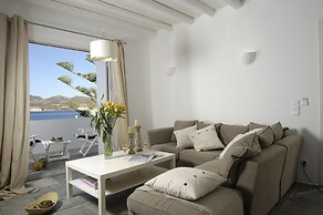 Kapetan Tasos Suites