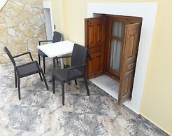 Montemar Studios & Apartments