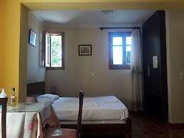 Montemar Studios & Apartments