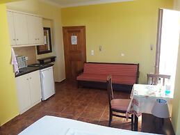 Montemar Studios & Apartments