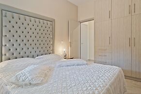 Montemar Studios & Apartments