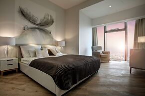 In The Sky - Sky Tower Apartments