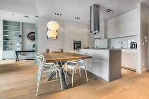 In The Sky - Sky Tower Apartments