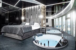In The Sky - Sky Tower Apartments