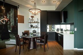 In The Sky - Sky Tower Apartments