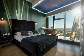 In The Sky - Sky Tower Apartments