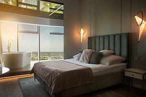 In The Sky - Sky Tower Apartments