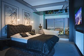 In The Sky - Sky Tower Apartments