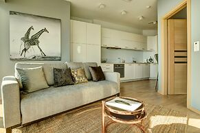 In The Sky - Sky Tower Apartments