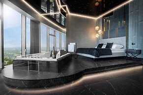 In The Sky - Sky Tower Apartments