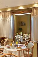 Anesis Hotel