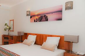 Apartamentos Lindomar