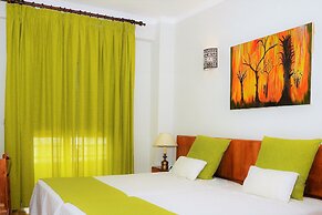 Apartamentos Lindomar