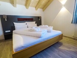 Collina Hotel Garni