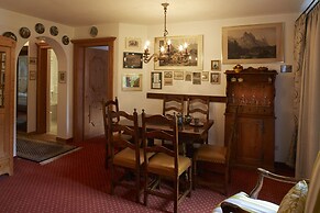 Sunneschlössli Lodge