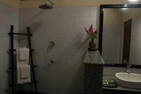 Golden Sunrise Hotel