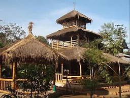 Golden Sunrise Hotel