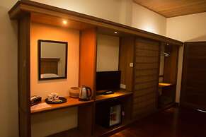 Golden Sunrise Hotel