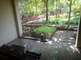 Golden Sunrise Hotel