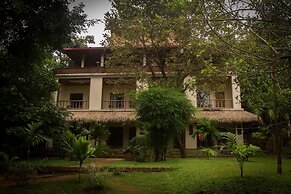 Golden Sunrise Hotel