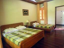 Golden Sunrise Hotel