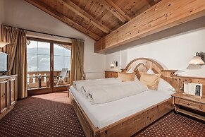 ASTER Boutique Hotel & Chalets