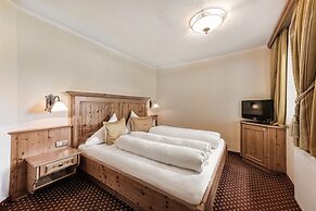 ASTER Boutique Hotel & Chalets