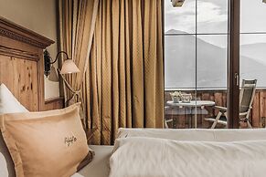 ASTER Boutique Hotel & Chalets