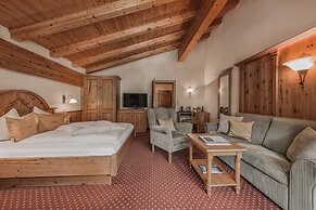 ASTER Boutique Hotel & Chalets
