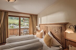 ASTER Boutique Hotel & Chalets