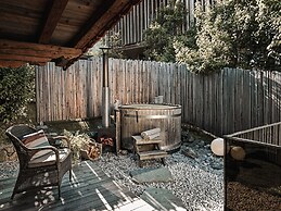 ASTER Boutique Hotel & Chalets