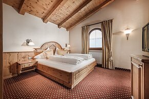 ASTER Boutique Hotel & Chalets