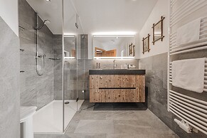 ASTER Boutique Hotel & Chalets