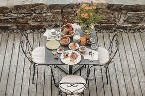 ASTER Boutique Hotel & Chalets