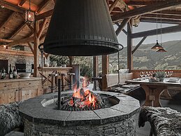 ASTER Boutique Hotel & Chalets