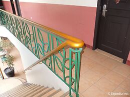 DM Residente Inns and Villas