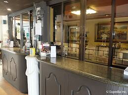 DM Residente Inns and Villas