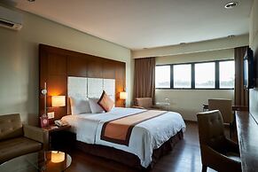 SanTomas Suites
