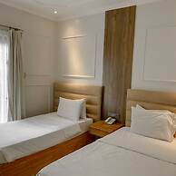 Queen Margarette Hotel - Main