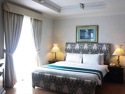 Queen Margarette Hotel - Main