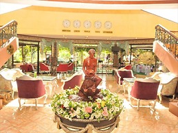 Queen Margarette Hotel - Main