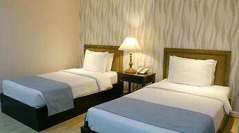 Queen Margarette Hotel - Main