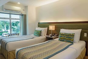 Acuatico Beach Resort