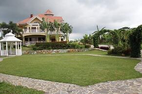 The Q Hotel & Restaurant