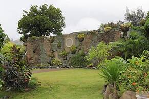 The Q Hotel & Restaurant