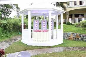 The Q Hotel & Restaurant