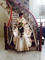 The Q Hotel & Restaurant