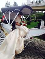 The Q Hotel & Restaurant