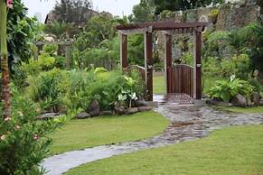 The Q Hotel & Restaurant