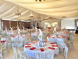 The Q Hotel & Restaurant